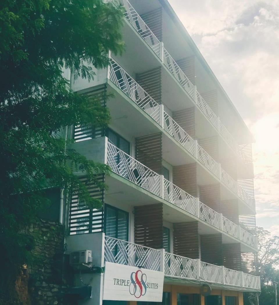 Triple 888 Suites, Labuan Bajo